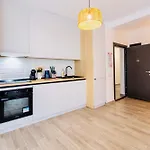 Hubix - Casa Del Mar C2 *