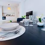 Hubix - Casa Del Mar C2 Apartment